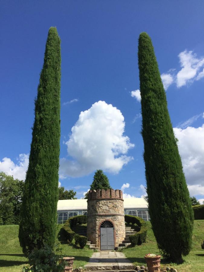 مبيت وإفطار Castello Di Cernusco Lombardone المظهر الخارجي الصورة