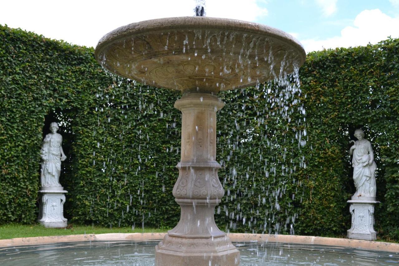 مبيت وإفطار Castello Di Cernusco Lombardone المظهر الخارجي الصورة