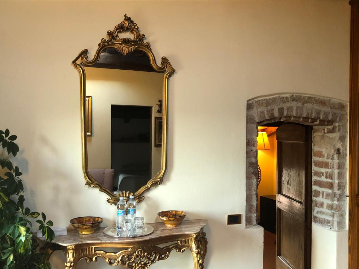 مبيت وإفطار Castello Di Cernusco Lombardone المظهر الخارجي الصورة