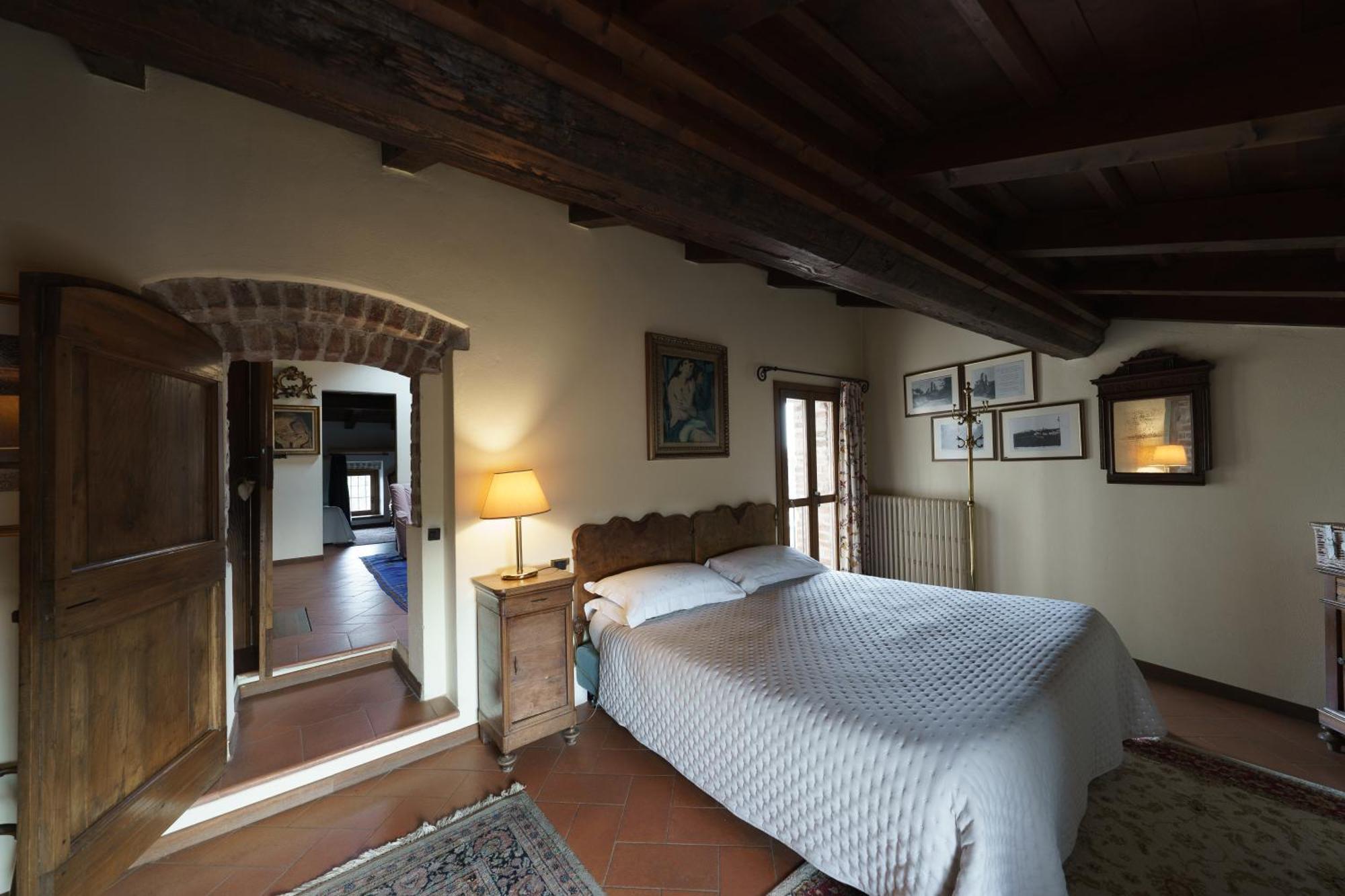 مبيت وإفطار Castello Di Cernusco Lombardone الغرفة الصورة